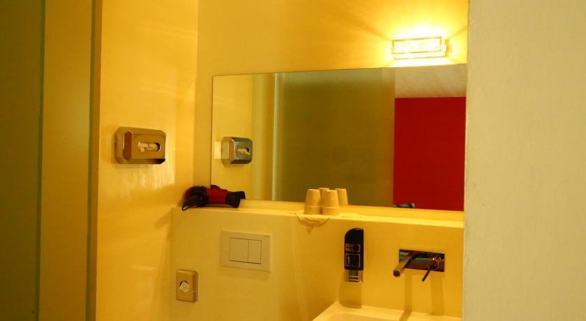 Hotel Bellavista Ftan Rom bilde